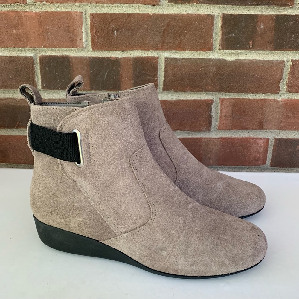 Michelle D Nancy Beige Suede Wedge Ankle Boots US 9 M